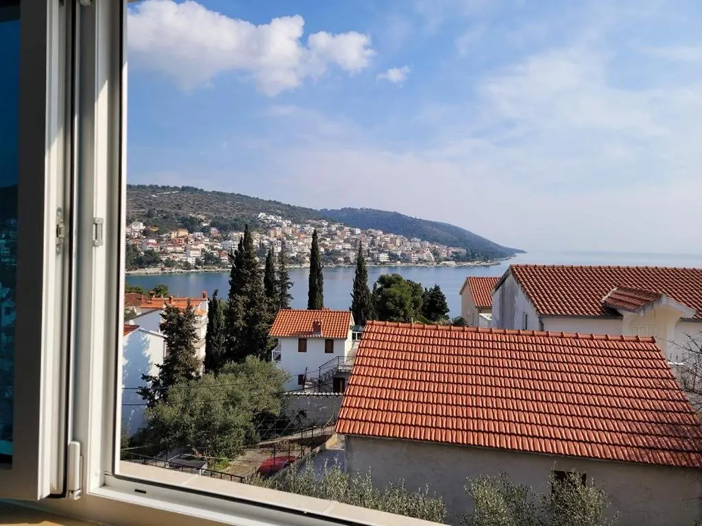 Gospino Apartment 1 Perfect For A Family Trogir 0*,  Kroatien